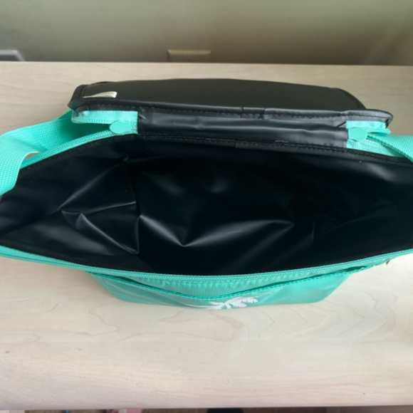 New Victoria’s Secret Turquoise Blue Woven Tote Bag & VS Turquoise Cooler Set - Picture 11 of 15